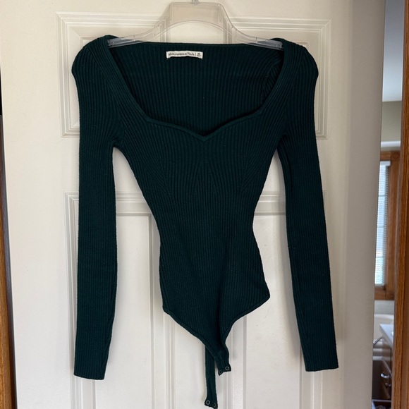 Abercrombie & Fitch Sweaters - Abercrombie & Fitch Dark Green Sweater
